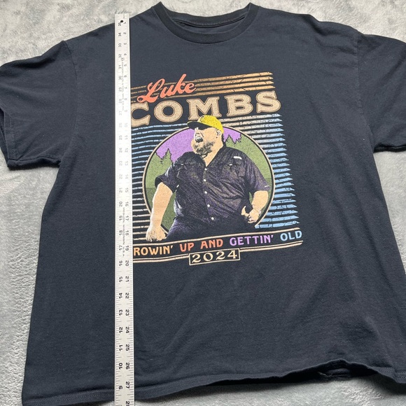 Luke Combs 2024 Concert T-Shirt Men’s XL Color Black Growin Up And Gettin Old - Picture 4 of 9